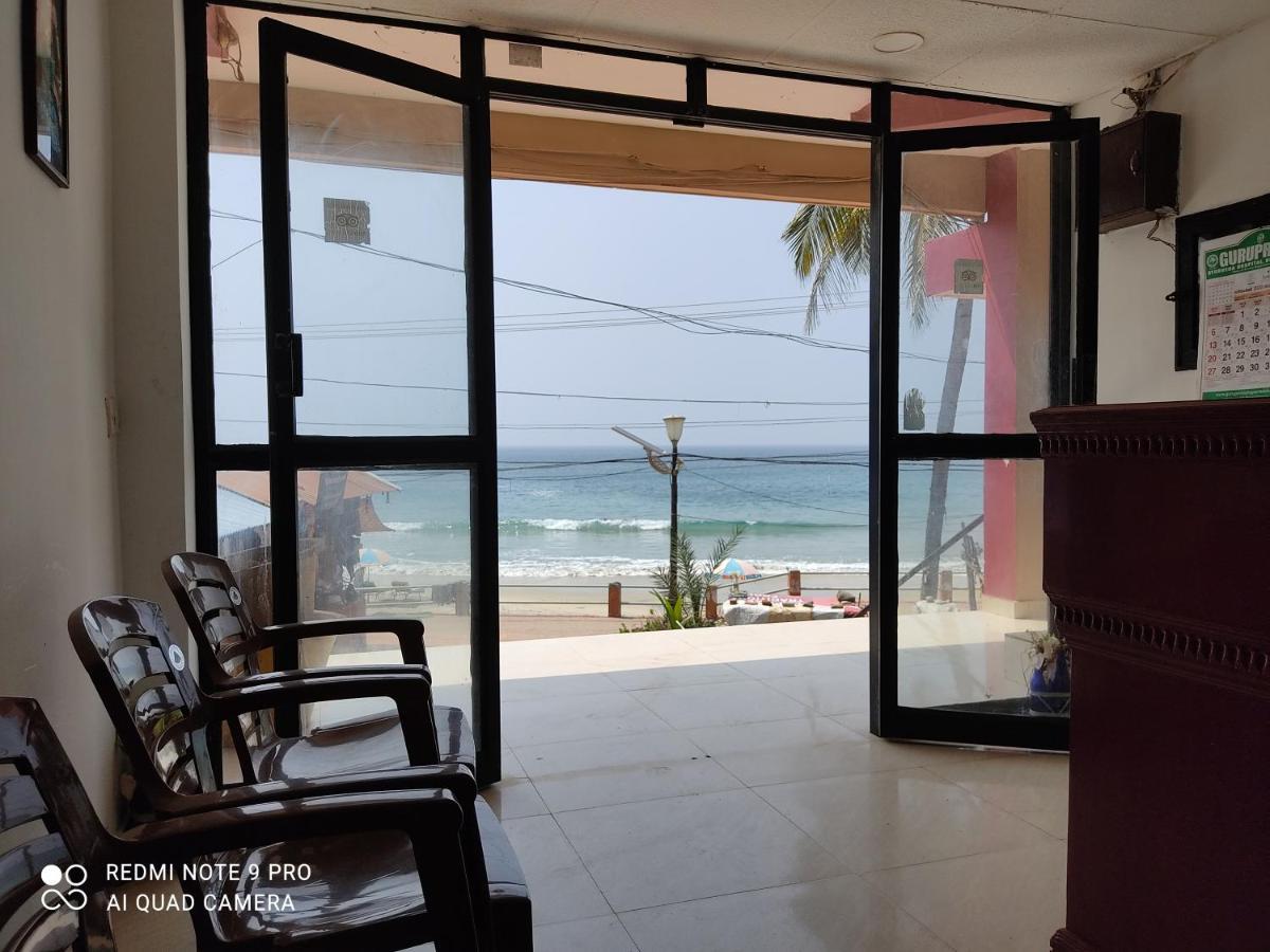 Orion Seaview Beach Hotel Kovalam Exteriör bild