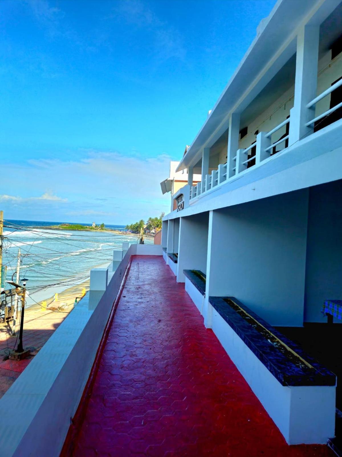Orion Seaview Beach Hotel Kovalam Exteriör bild