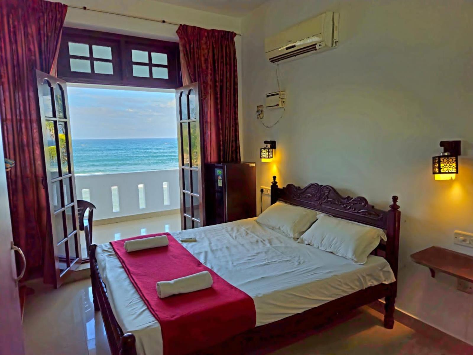 Orion Seaview Beach Hotel Kovalam Exteriör bild