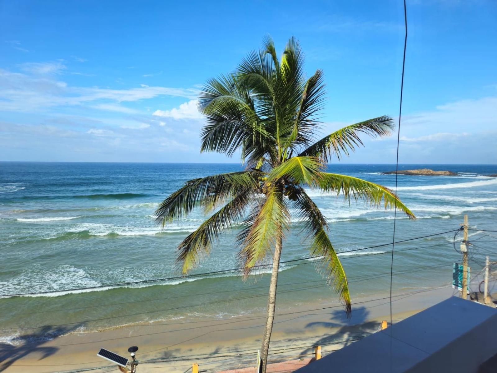Orion Seaview Beach Hotel Kovalam Exteriör bild