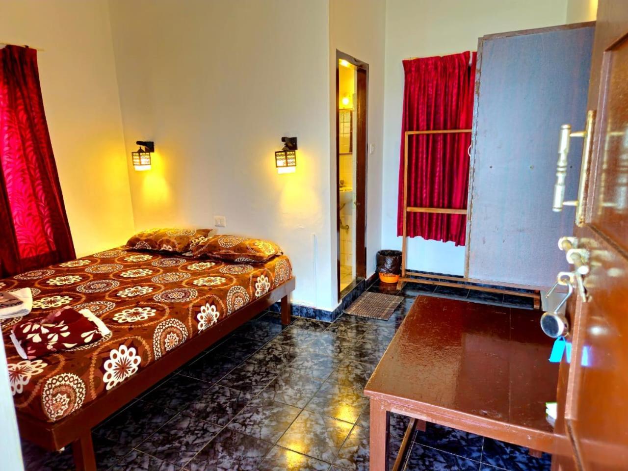 Orion Seaview Beach Hotel Kovalam Exteriör bild
