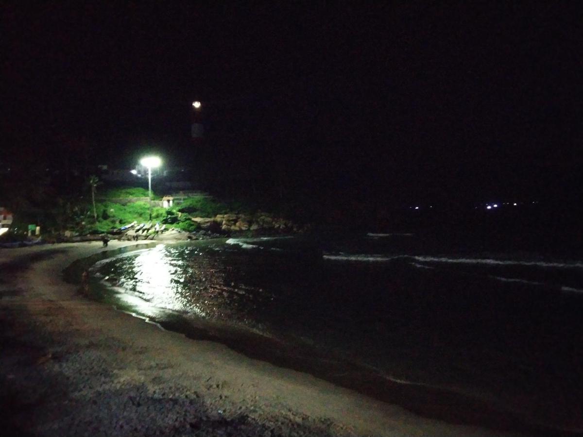 Orion Seaview Beach Hotel Kovalam Exteriör bild