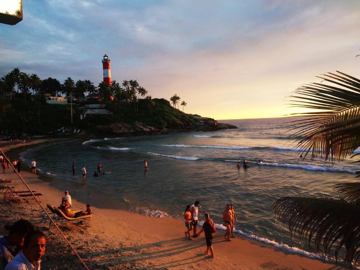 Orion Seaview Beach Hotel Kovalam Exteriör bild